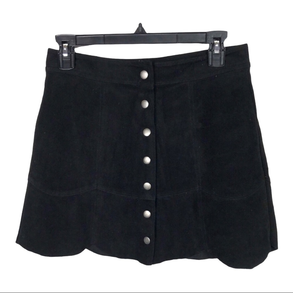 American Eagle suede scalloped black skirt‎